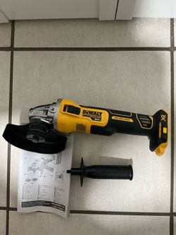 DEWALT. 20V MAX XR Brushless 4.5” Slide Switch Small Angle Grinder with Kickback Brake(Tool Only). DCS405B.