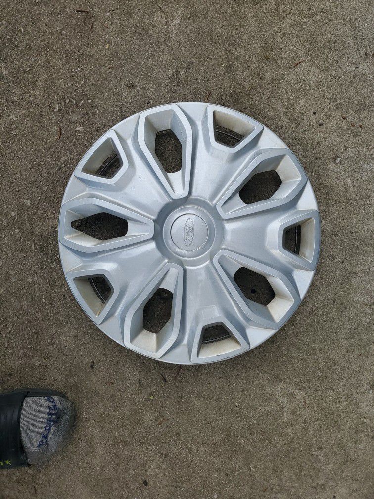 Ford Hubcap 15"