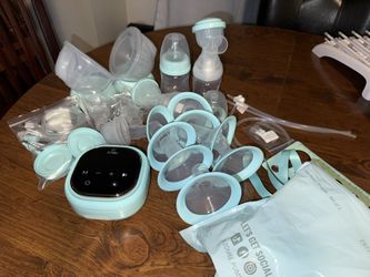 zomee Z2 breast pump with wearable collection cups