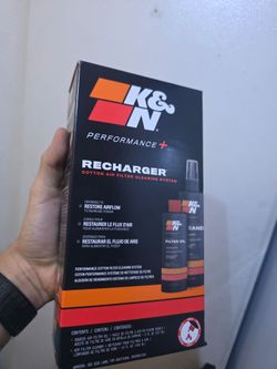K&N  air filter cleaning kit