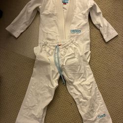 Jiu Jitsu Gi Kid Size M1