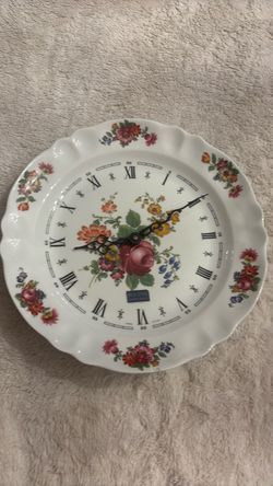 Bulova /Limoges Porcelain Floral Plate Wall Clock