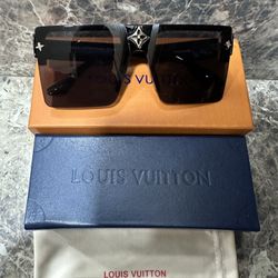 Brand new louis Vuitton sunglasses 