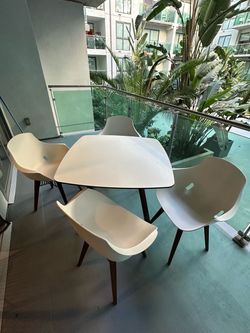 Designer Outdoor Dining Set – Commercial Grade / High-End European Modern