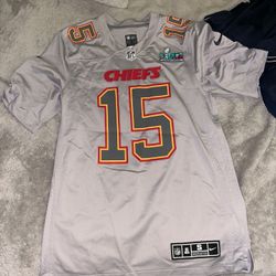Patrick Mahomes Gray Chiefs Super Bowl LVII  jersey 