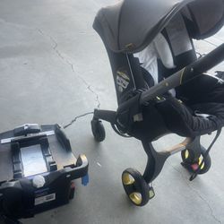 Doona Baby Car seat Base & Stroller