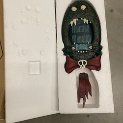 Haunted Mansion Holiday Nightmare Before Christmas Wreath Plaque
