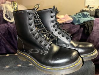 Women’s boots size 8y