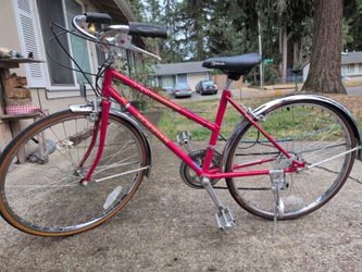 Schwinn Sprint 10-Speed Commuter Bike - Red Step-Through