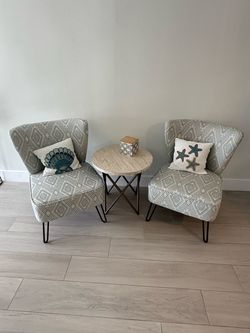 Accent chairs