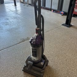 Dyson DC28 Animal Vacuum 