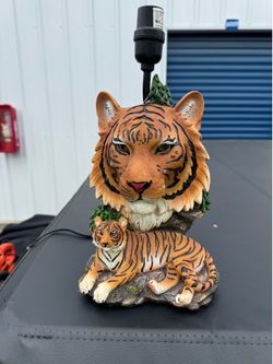 World of Wonders Tiger Lamp
