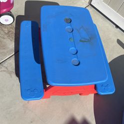 (Used) Disney's Mickey Mouse Picnic Table with Umbrella by Delta Children