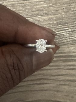 1.04 Oval Shape Diamond Ring Golo