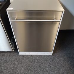 Asko 24 Inch Fully-Integrated Outdoor Dishwasher