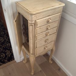 Jewelry Dresser 