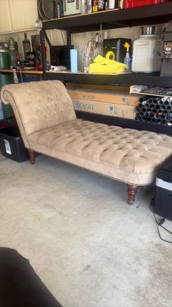 chaise lounge