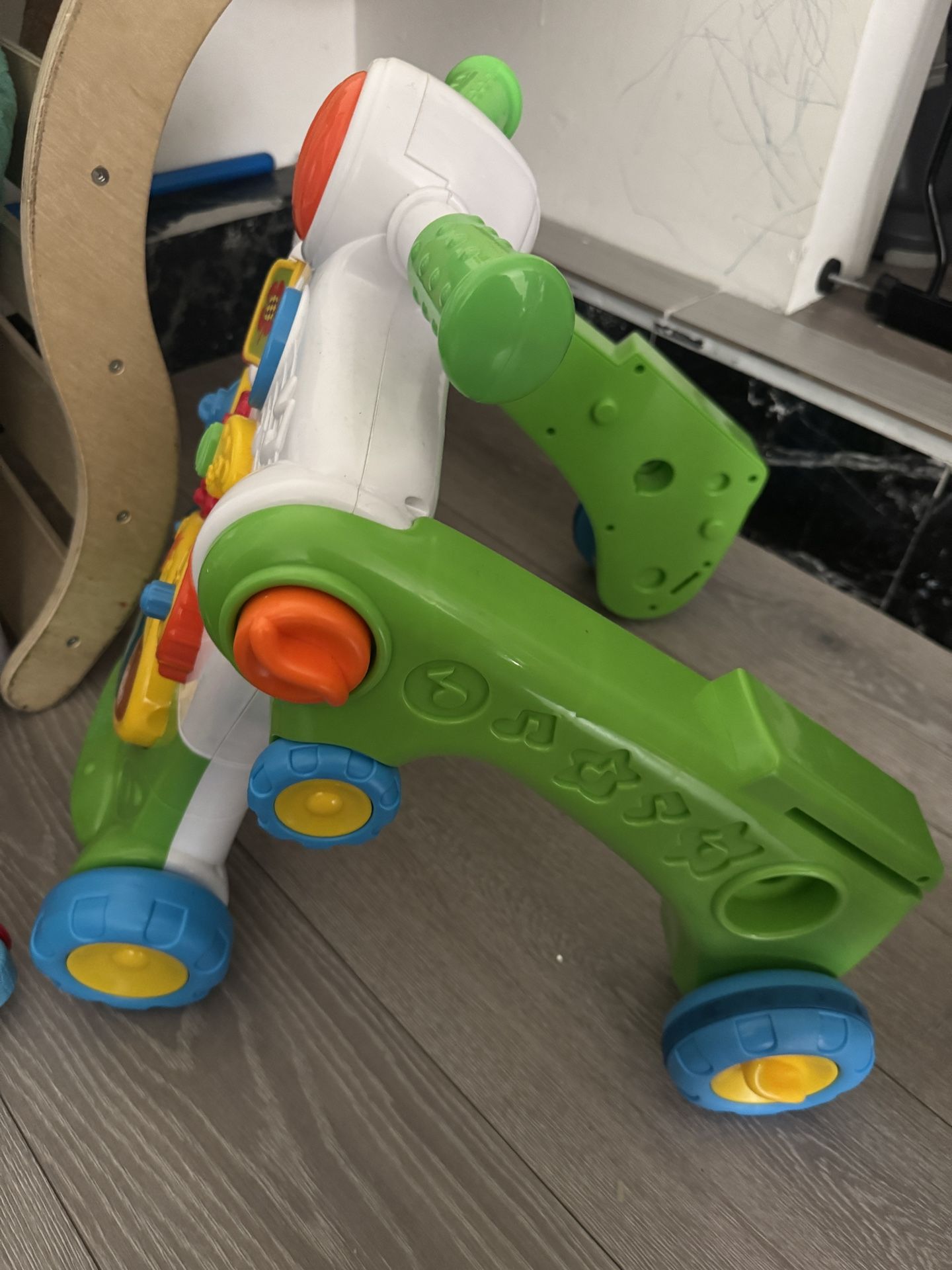 iplay. iLearn 3-1 Baby Walker