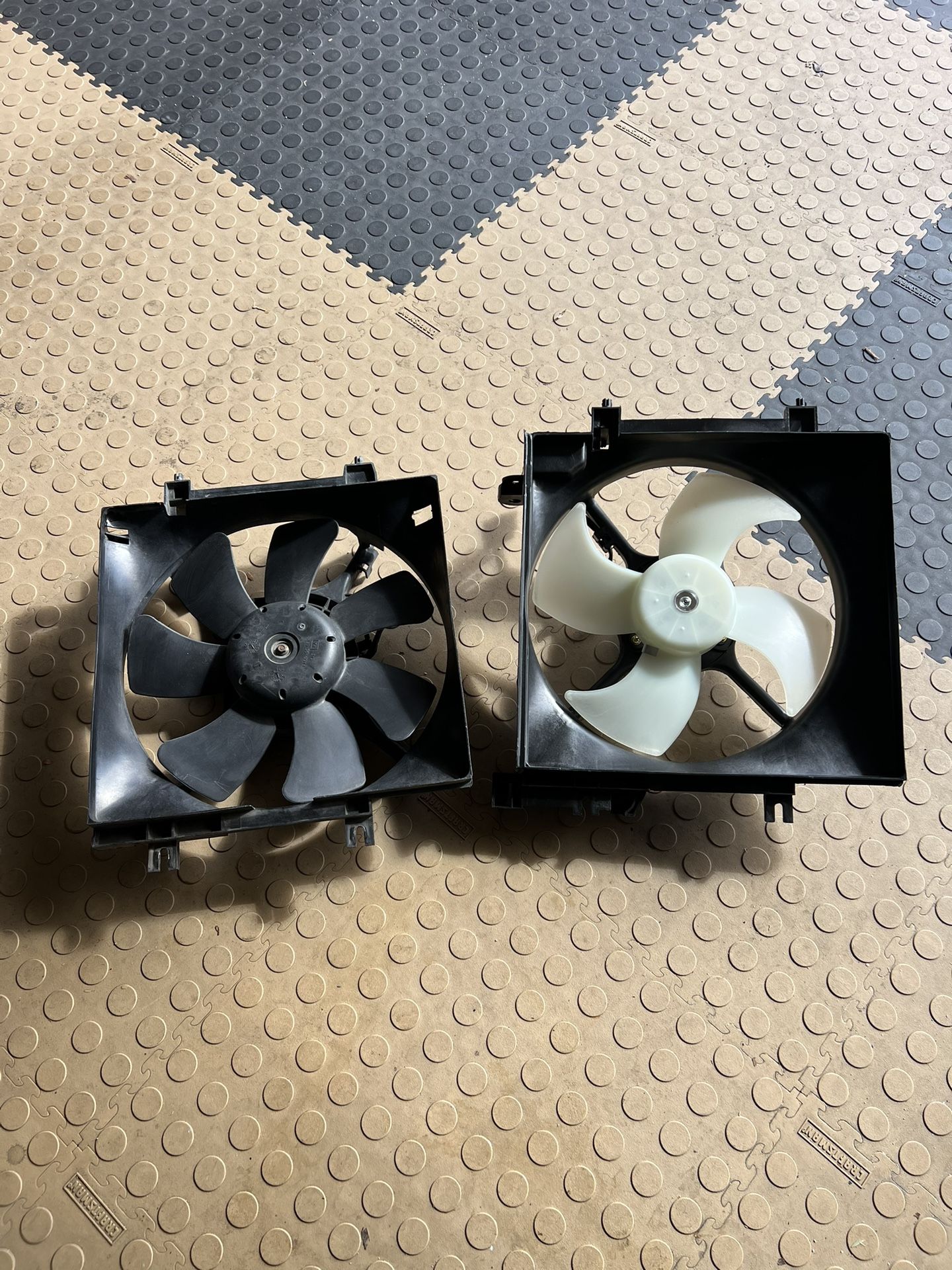 05-09 Legacy GT/Outback XT Radiator Fans