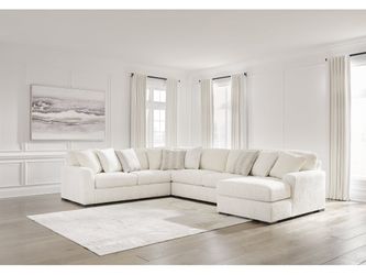 Chessington Ivory 4pc Sectional with Chaise (Online Special Price)