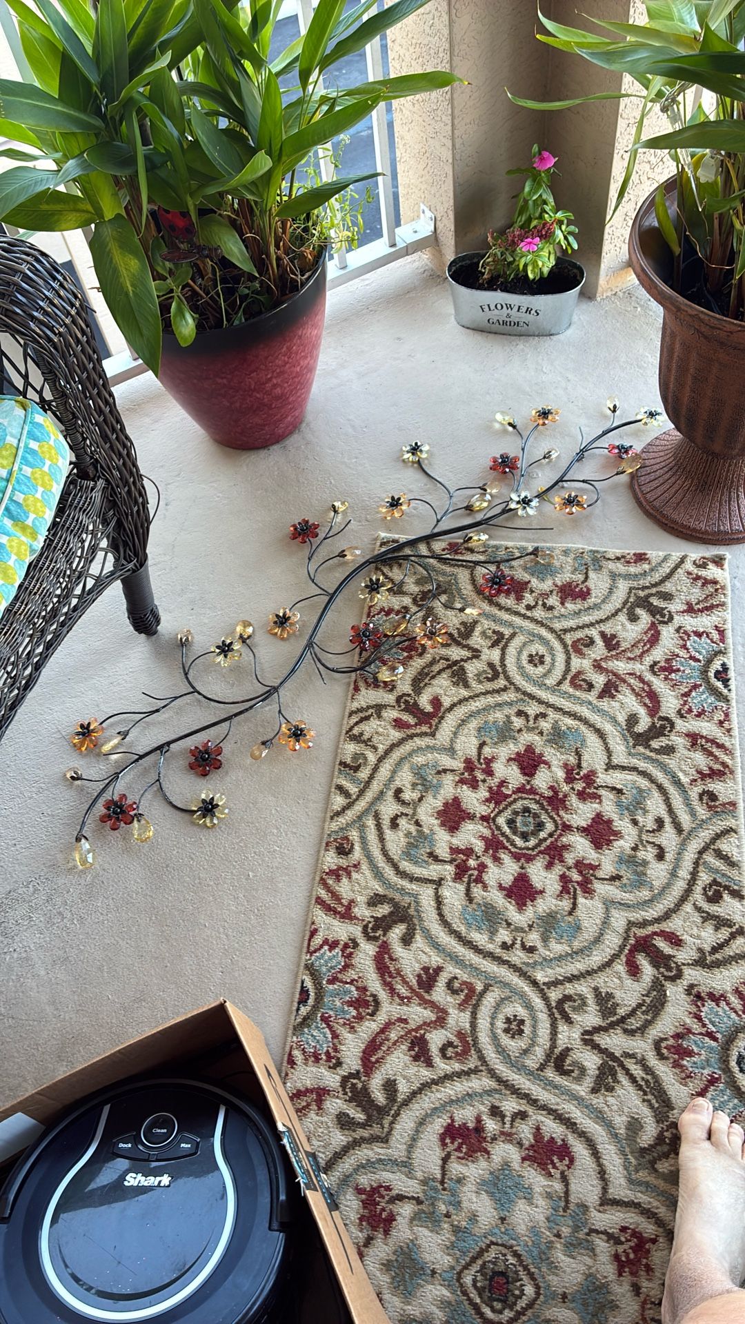 Acrylic Metal Flower Wall Hanging