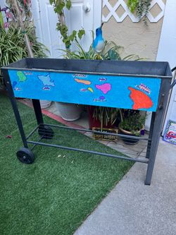 Portable planter box