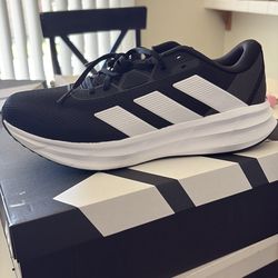 Brand new adidas Galaxy 7 M