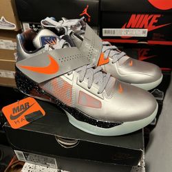 DS Nike KD IV 4 Galaxy All Star Size 9.5 $140 Brand New 100% Authentic from Footlocker Downey Long Beach, CA  Tags** Travis Scott Nike Dunk Sb Jordan 