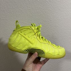 Nike volt Foamposites