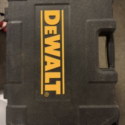 DeWALT Mechanics Tool Set 184pc