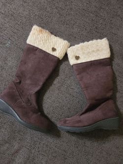 Girl boots