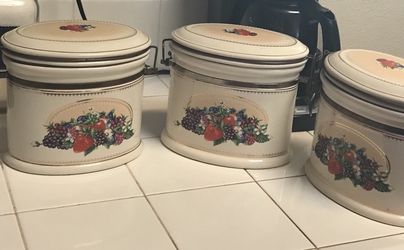 Knotts Berry Canisters
