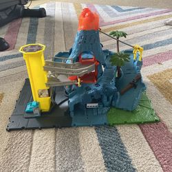 Matchbox Action Drivers Volcano Set