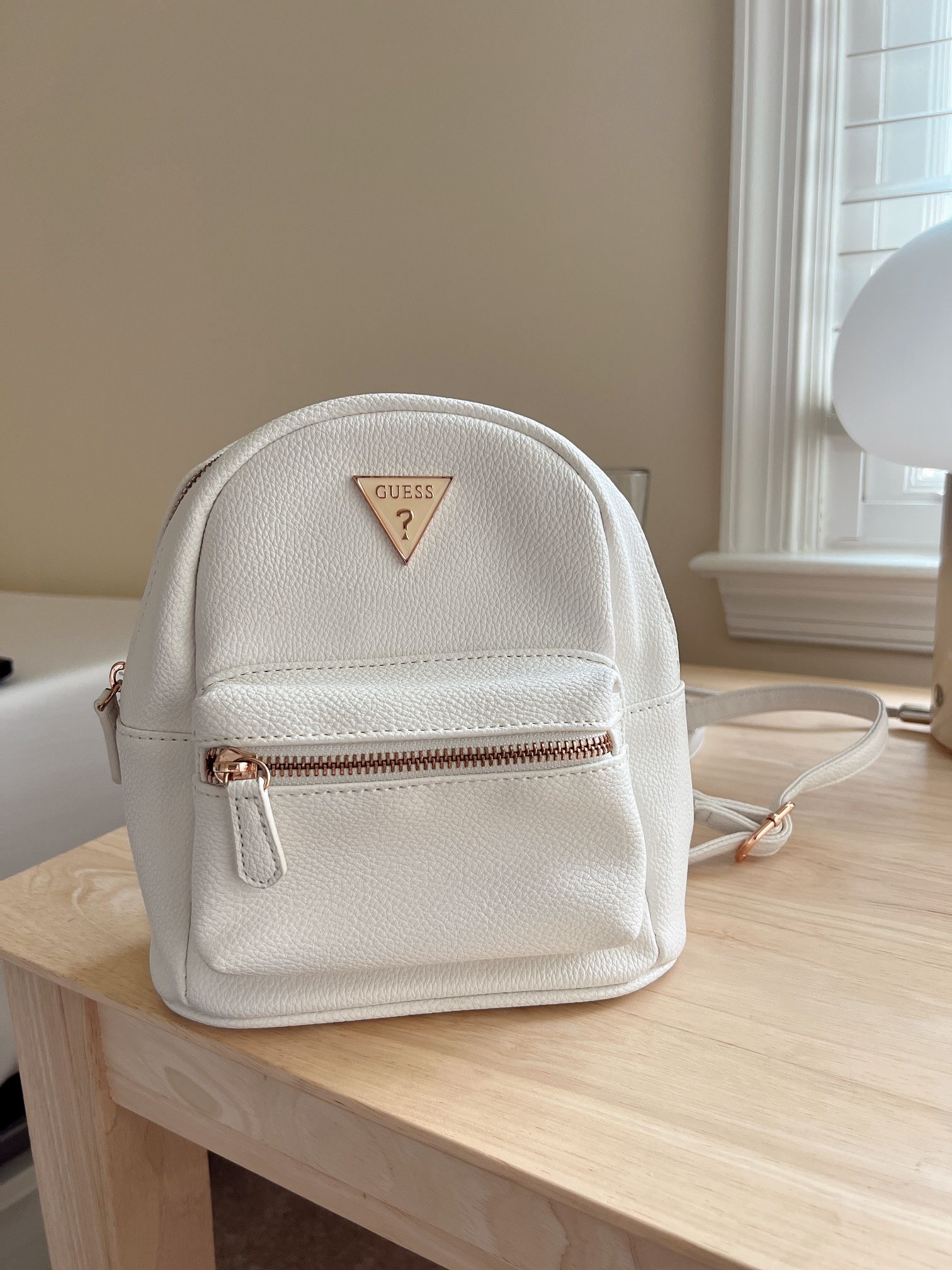 Guess White Backpack/Crossbody Bag With Rose Gold Color Metal