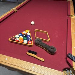 8FT POOL TABLE FOR SALE!!!