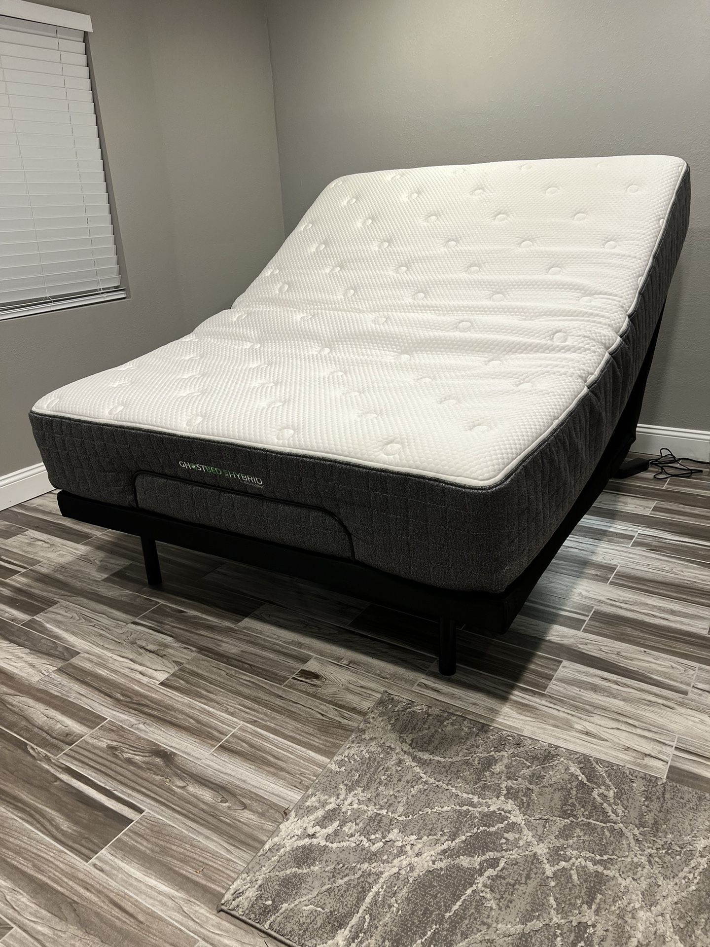 Queen Adjustable Bed ! Queen Power Bed Movable Bed ! Ghostbed Hybrid Queen Mattress And Base ! Free Delivery ! Ghost Bed