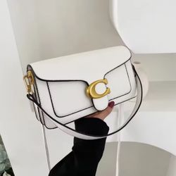 Cute Summer Crossbody Bag White Gold C Faux Leather Casual Vacation Girl Woman Trendy Classy Elegant Daily