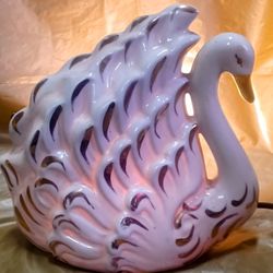 Mid-century Swan TV Lamp Excellent Condition Decorative Accents In 22k Gold
