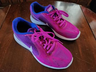 Nike women shoes size 8