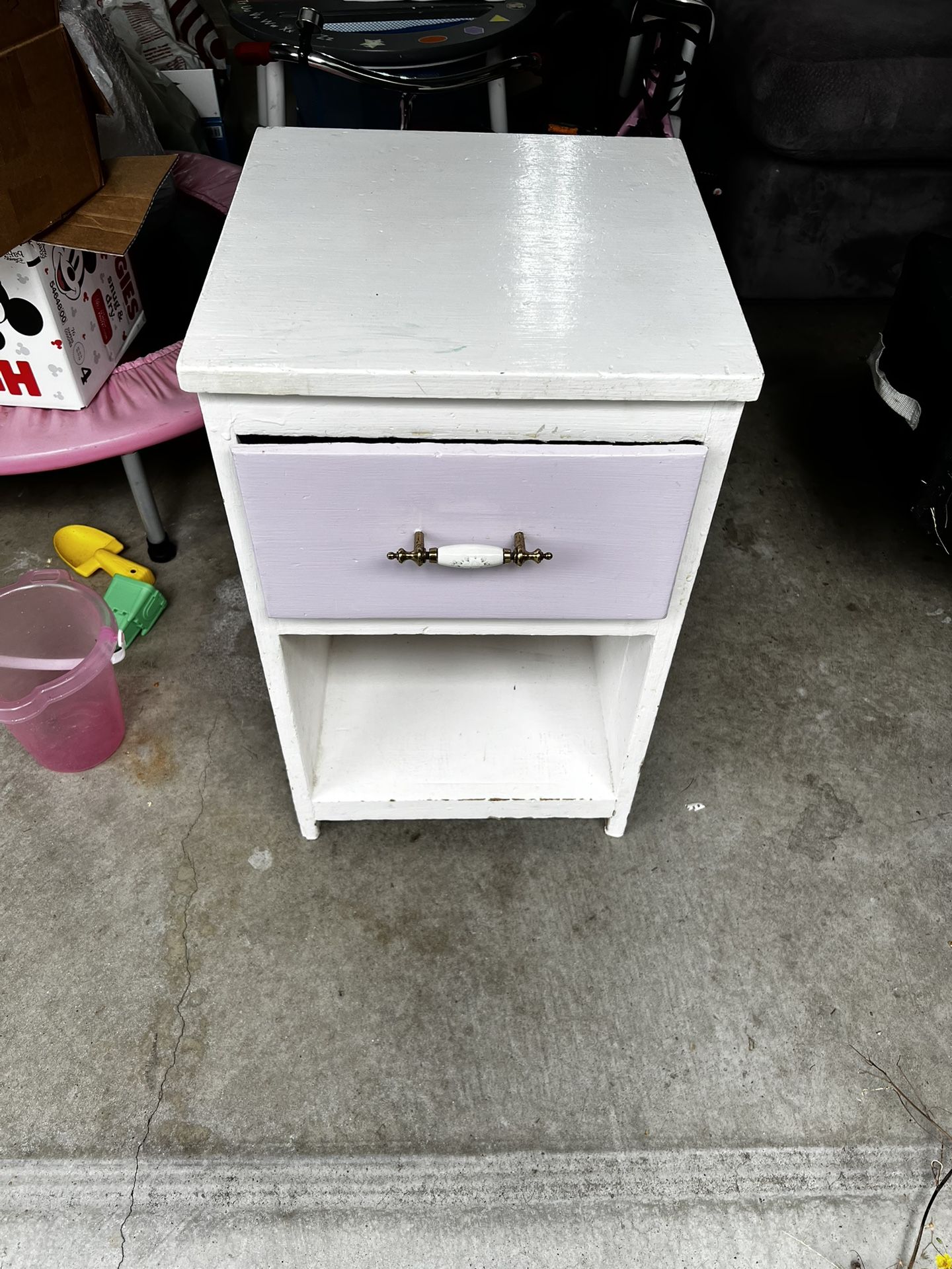 Free Kids Night Stand