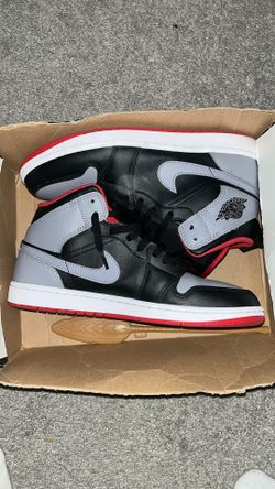 Jordan 1 Mids Size 10 Men 