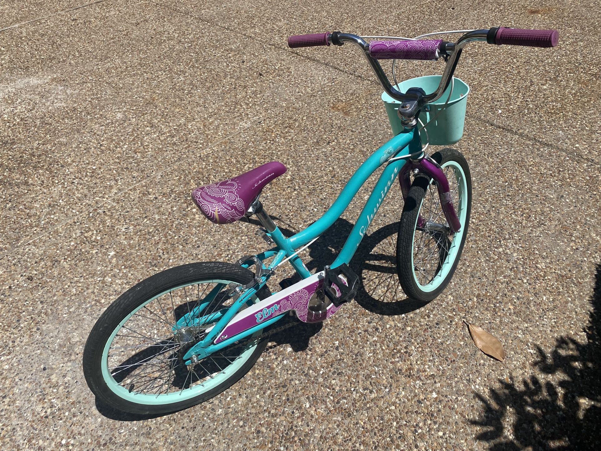 Schwinn Elm Kids bike