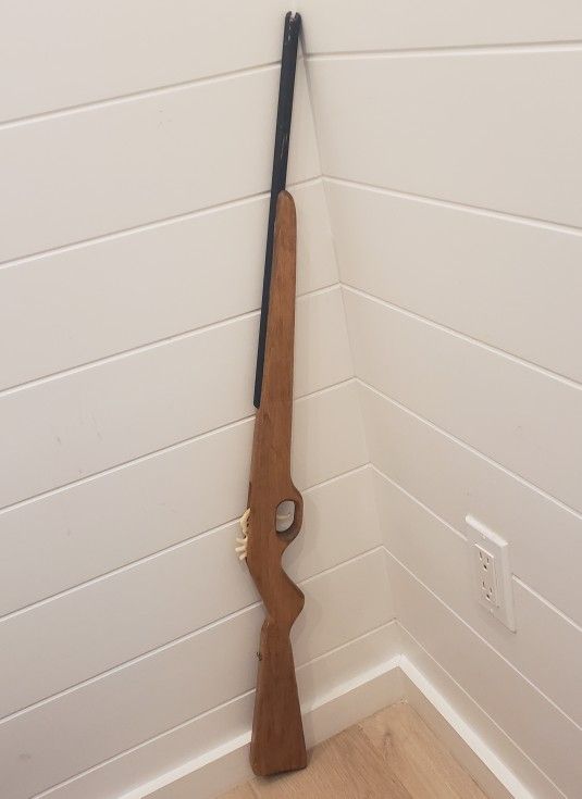 π― Vintage Wooden Toy Rifle β Rubber-Band Shooter (Works)