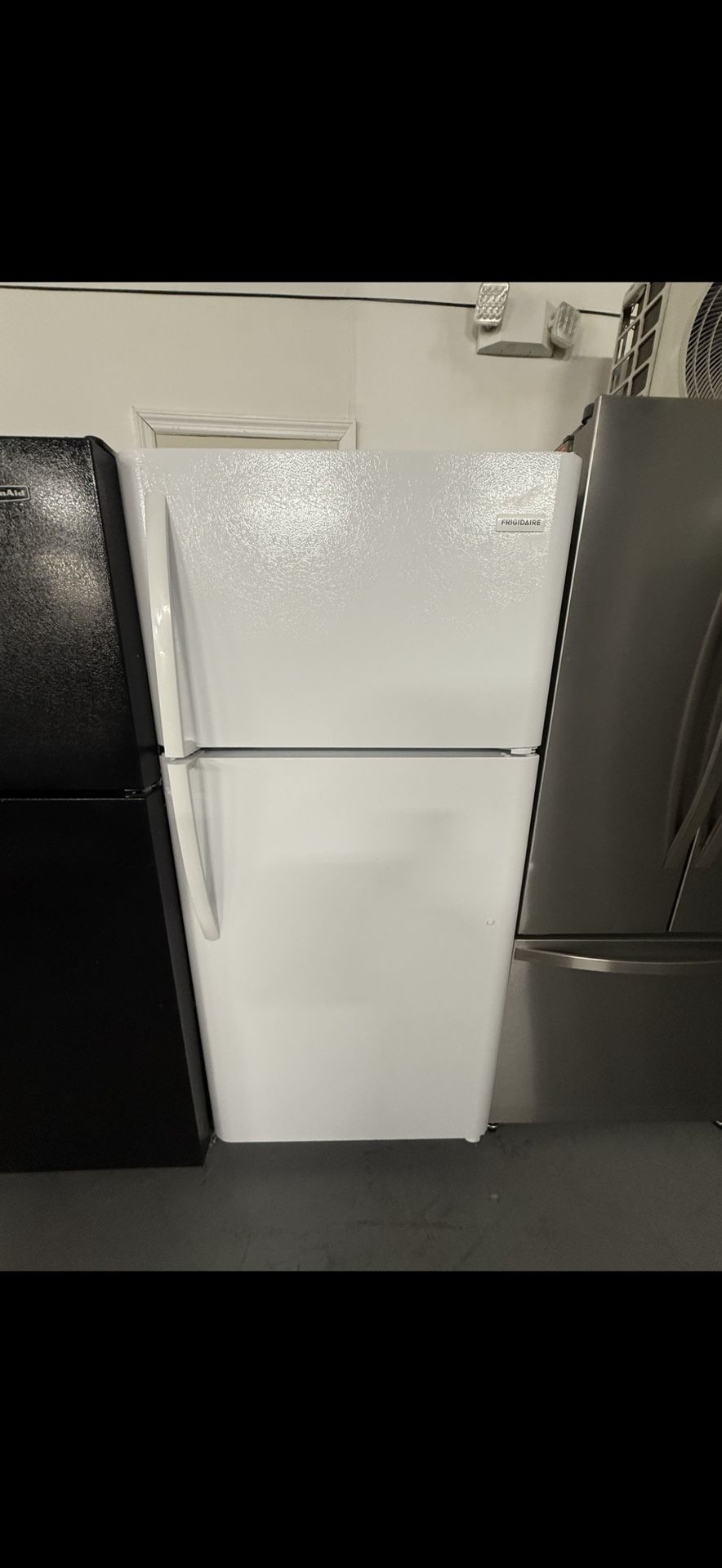 Frigidaire Refrigerator “29 ( Refrigeradores )