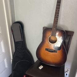 Guitar Yamaha 