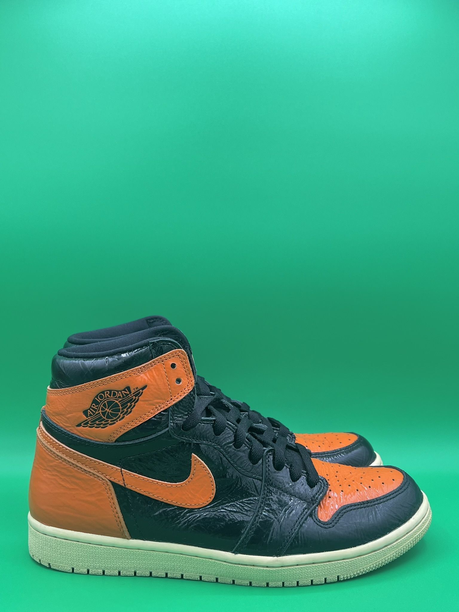 Air Jordan 1 “Shattered Backboard 3.0” Size 9.5 OG Box