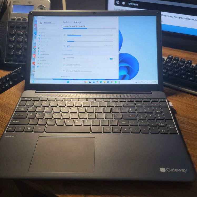 Gateway Laptop - 15.6 Monitor