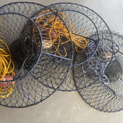 Fishing Gear Bundle – Rods, Crab Traps, Fish Basket & Beach Umbrella