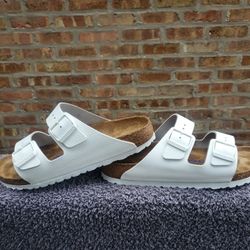 Birkenstock Arizona Soft Footbed Sandals 41 Women 10 Men 8  Worn Twice 