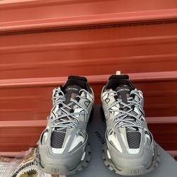 Balenciaga Tracks Led Grey
